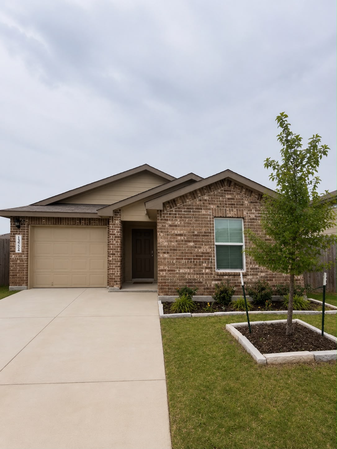 13724 Whisper Ranch